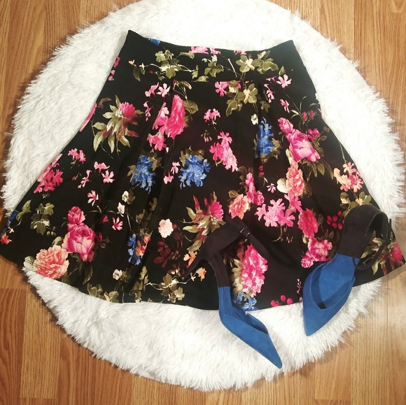 Dresses & Skirts - Charlotte Russe high waist floral skater skirt